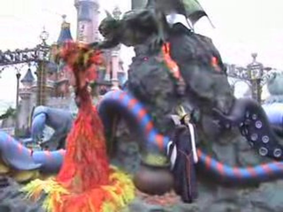 Parade de Noël à DLRP partie 5