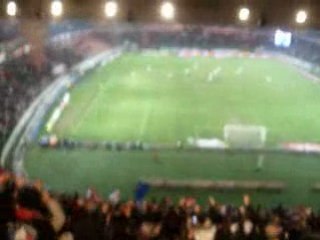PSG Twente Magnifique Ambiance après le 4e but parisien !!!