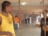 GRUPO BEIJA-FLOR : CAPOEIRA HUDSON TOCANDO BERIMBAU BRASIL