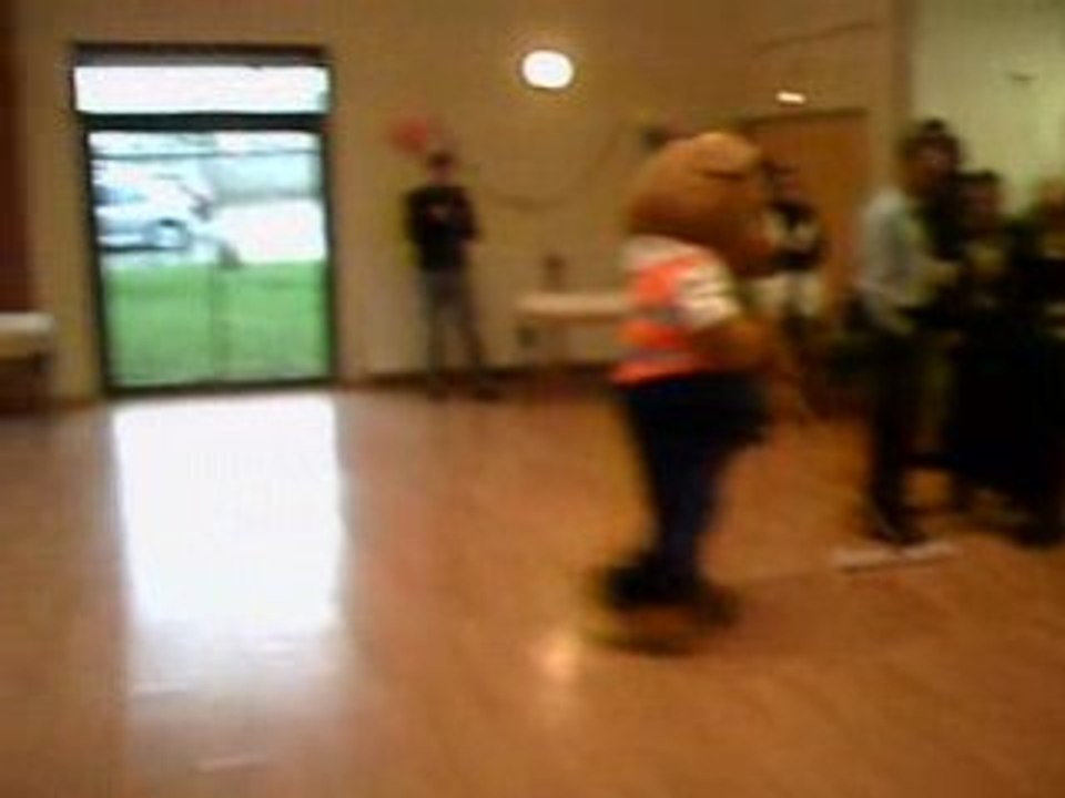 CLIP0080
