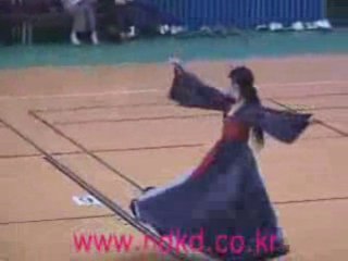 Yoon ja-kyung - korean swords dance