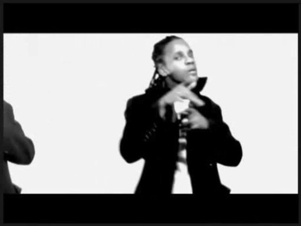 E.sy Kennenga - "Sous ton charme"