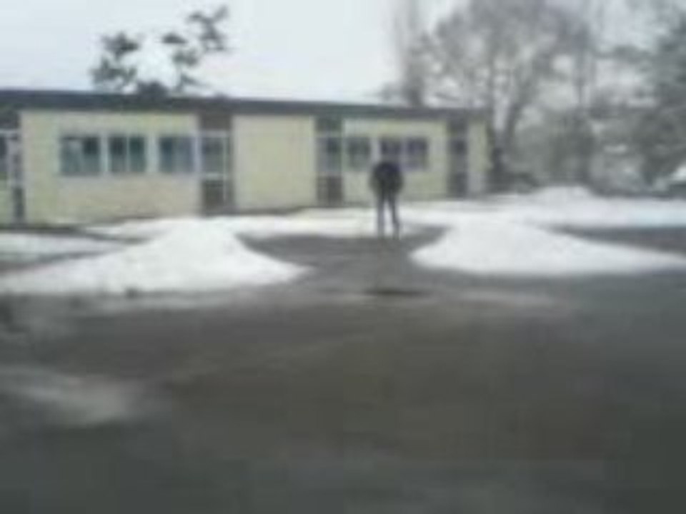 kick dans la cours de mon lycée