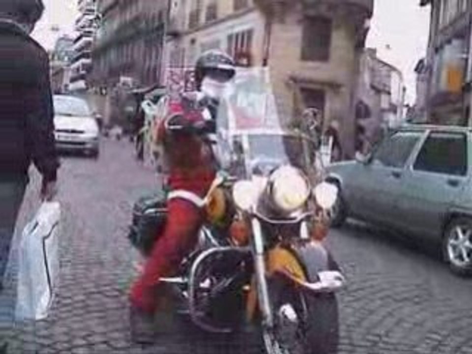 Le Père Noël en Harley Davidson