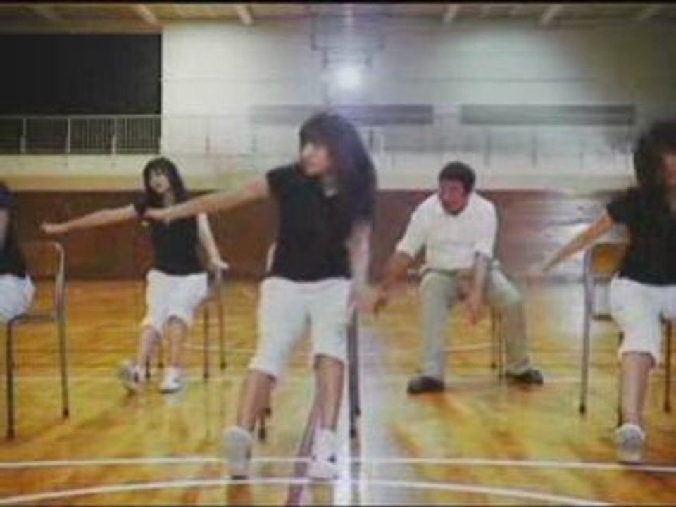 AKB48 - Tokyo Exercise Sitting Version