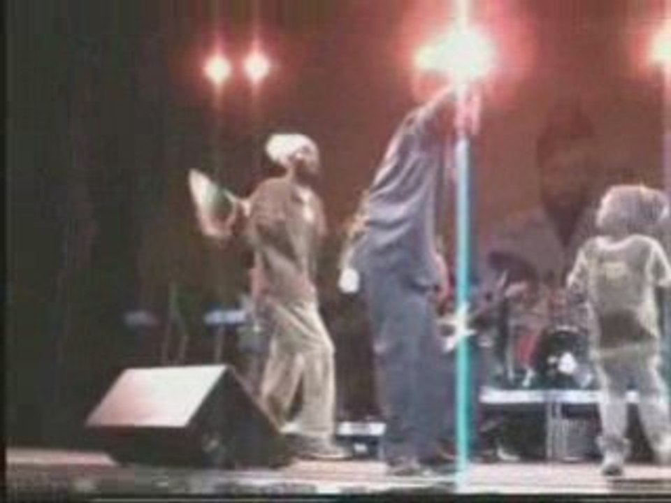 Richie Spice - Groving my girl (LIVE)