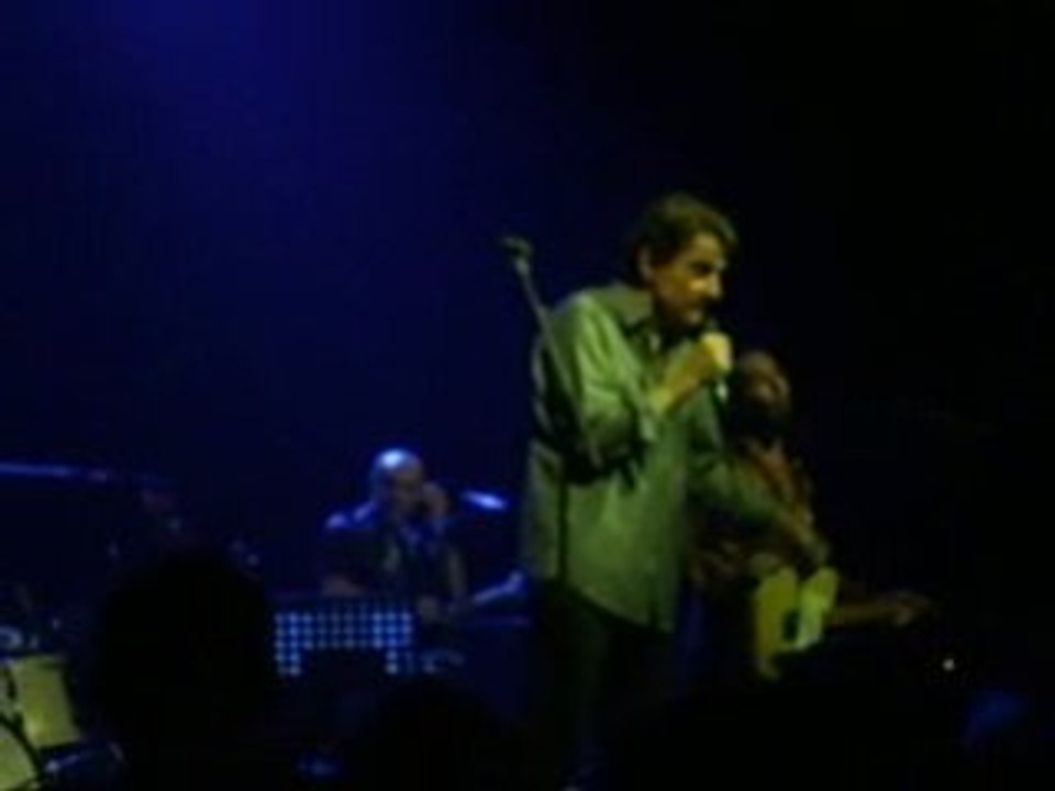 Francis Cabrel, peluche Concert Casino de Paris...