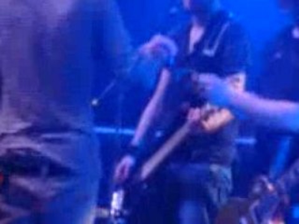 Killerpilze & les menottes (Live Bataclan 2O.12.O8)