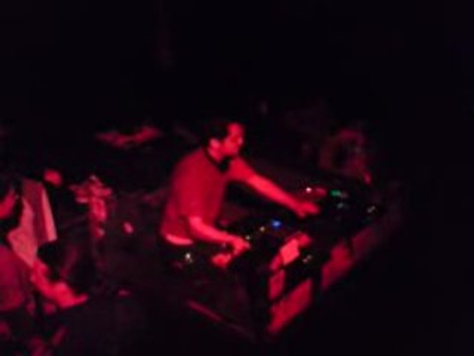 alexi delano @ kiosk 20/12/08 à 03h20 (minimalist)