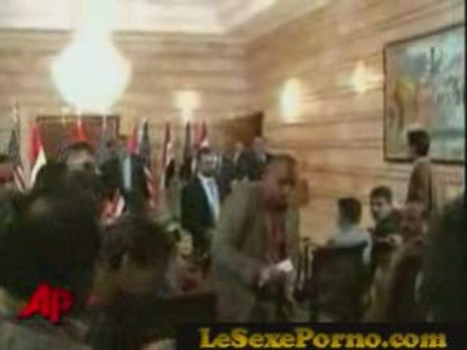 Lancer de chaussures sur Bush