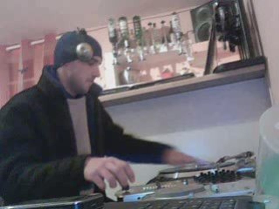 ScRaTcH instru oublie moi Shym MiXeD By DJ-HoneY