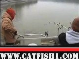Catfishing Cumberland River Blue Catfish - Big Catfish