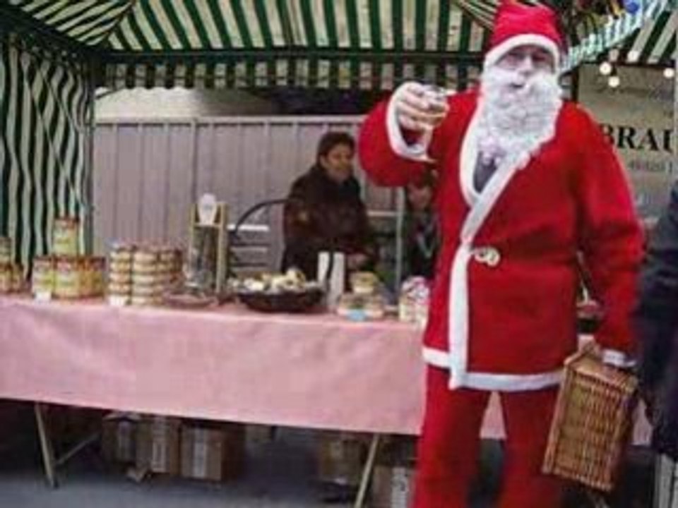 Le père Noël au marché de noel à st brice en cogle 1è parti
