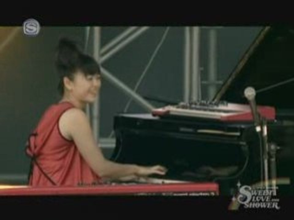 Hiromi Uehara - Softly as in a morning sunrise