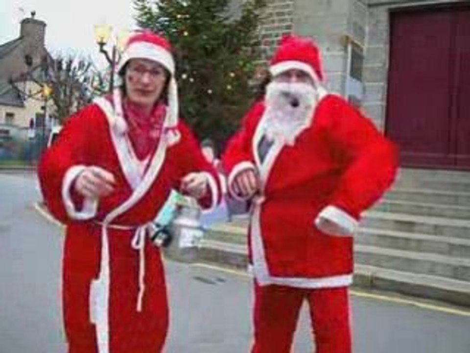 Le père Noël au marché de noel à st brice en cogle 2 è parti