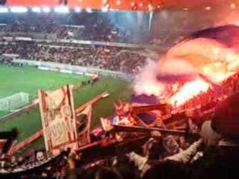 TIFO FUMI Entrée des joueurs PSG-VA
