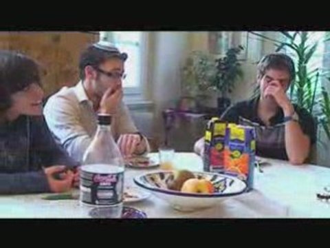 Montrer son talent lors d'un repas: 2min du peuple