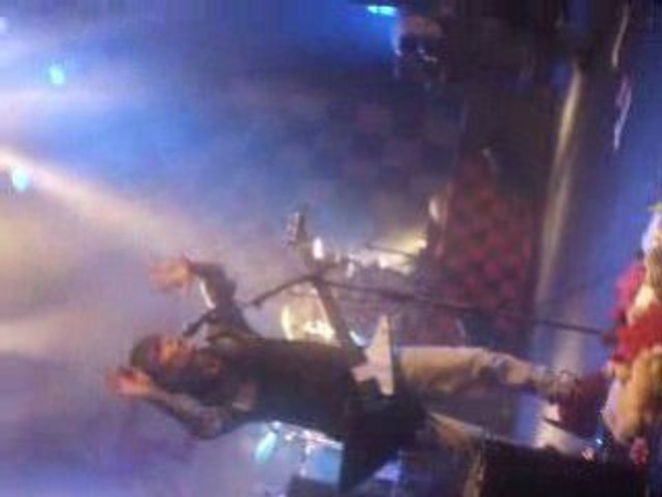 Ich Brauche Nichts II Concert Killerpilze Paris 20/12/08