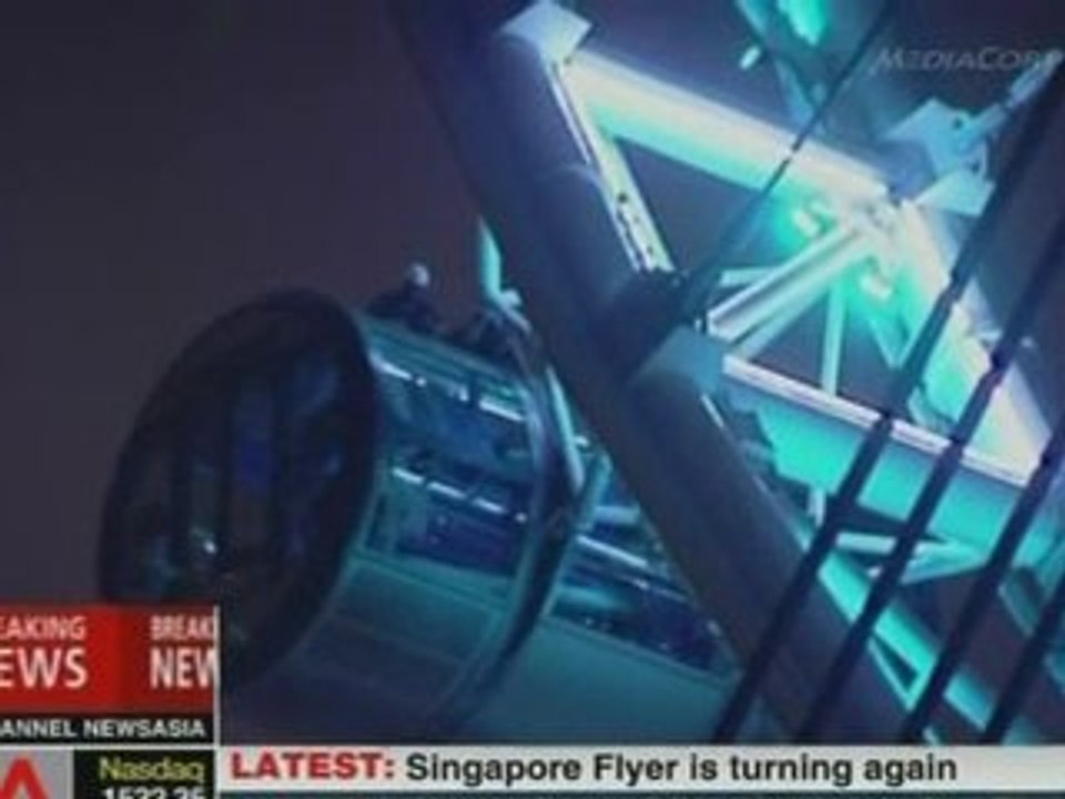 Tourists trapped on world's tallest observation...