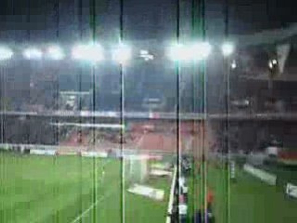 PSG-TWENTE  Joie après le 4e but par Luyundula 86e Minute