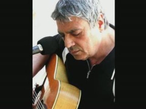 Enrico Macias hommage aux Kabyles,