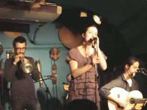 Mon Poing de Coté à la péniche El Alamein