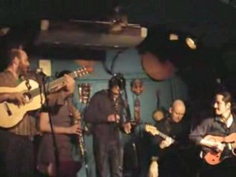 MON POING DE COTE : Les Mouches