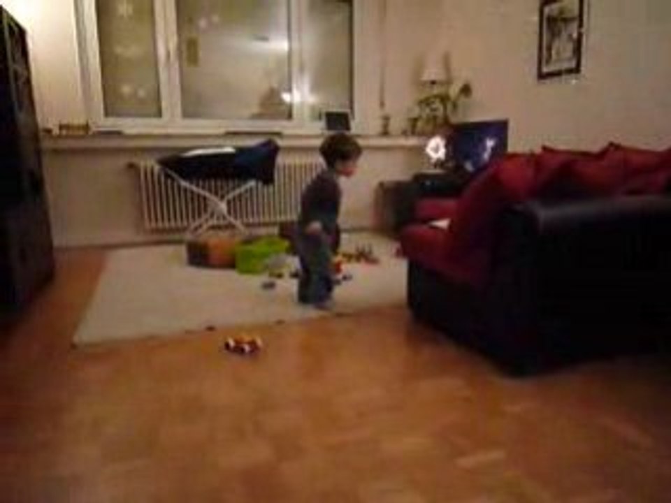 2008.12.17 Je saute et saute et saute!