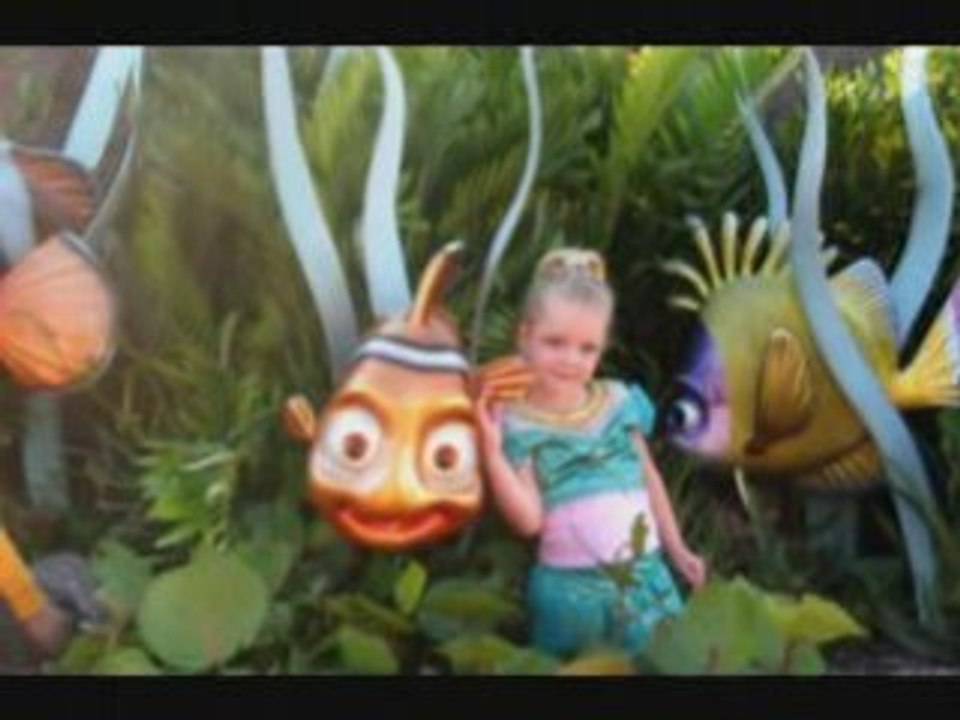 Disney World Emma Epcot Fish Elmo
