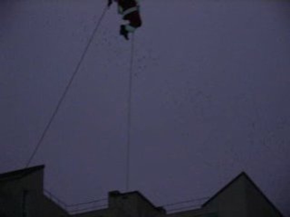 Descente du père noël à Cergy 24 décembre 2008 (1)