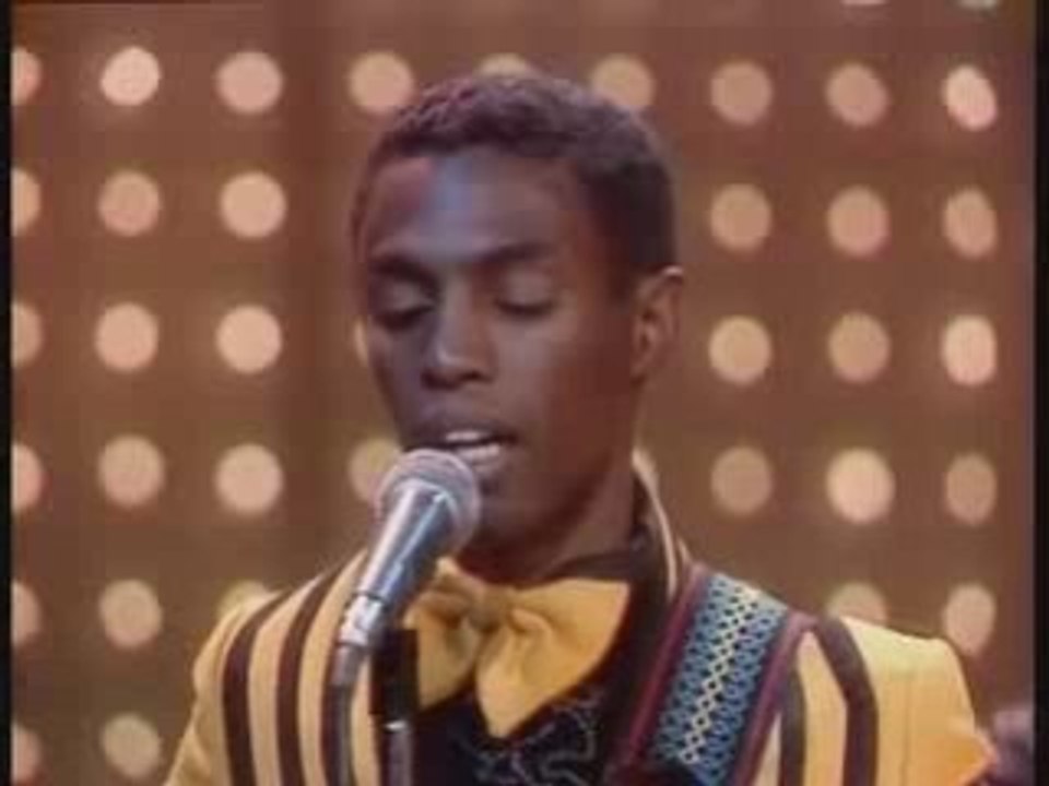 Kool & The Gang . Jungle Boogie [Show Tv Live.1975]