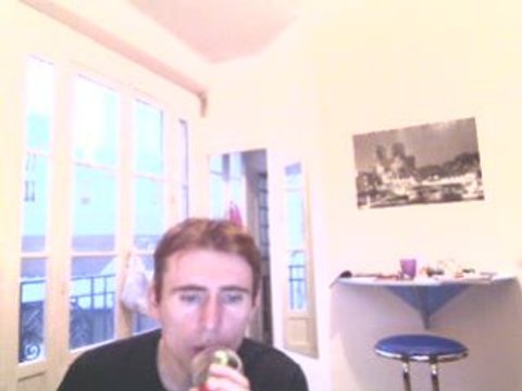 Wiwi égratigne Entends tu le monde