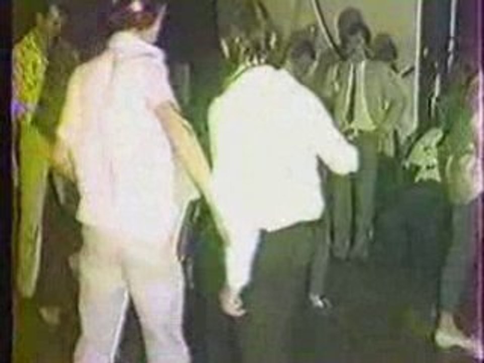 F21 1986 4°partie Mariage michel et laurence les chaises
