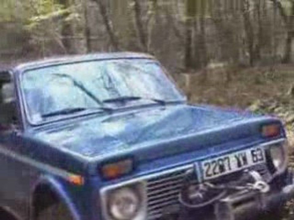 LADA NIVA EN ACTION