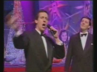 Hugh Laurie Chante Noël