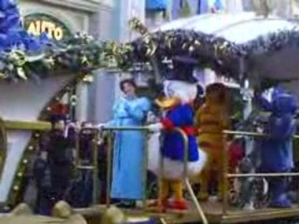 le petit train des personnages noël dlrp 25 décembre