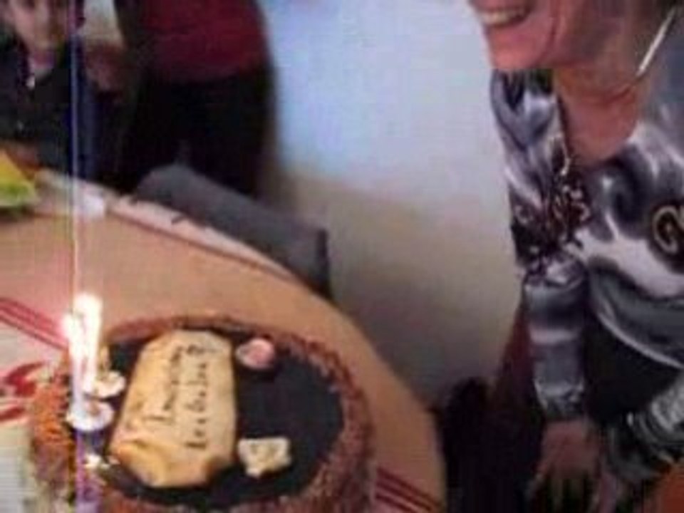 Soufflage de bougies première -- Sylviane ans 60