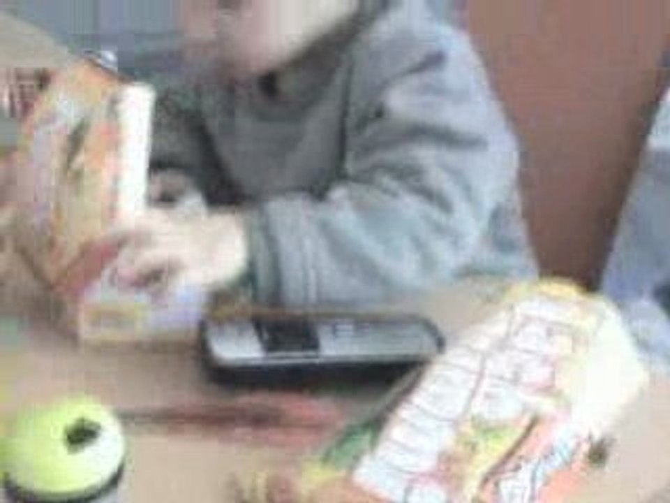 Vinh noi chuyen dien thoai