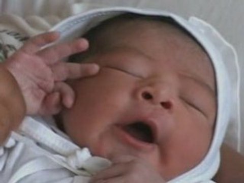 Virgin Mary gives birth on Christmas Day to baby Jesus