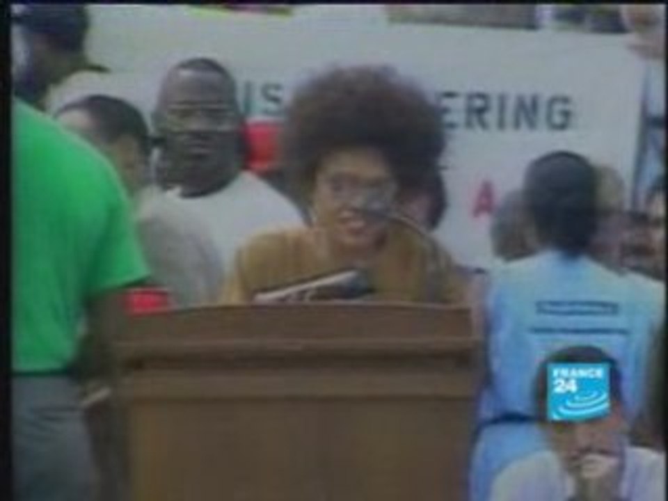 décès de la chanteuse Eartha Kitt