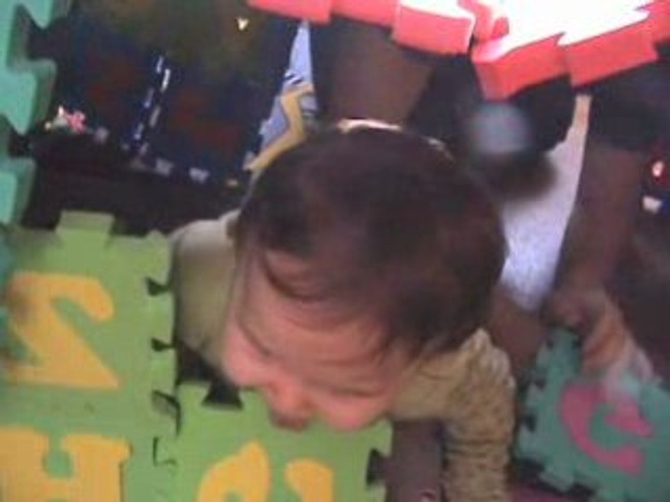 Tenaya joue avec Jordan