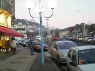 La Bourboule: Boulevard Clemenceau - Les skieurs sont là !