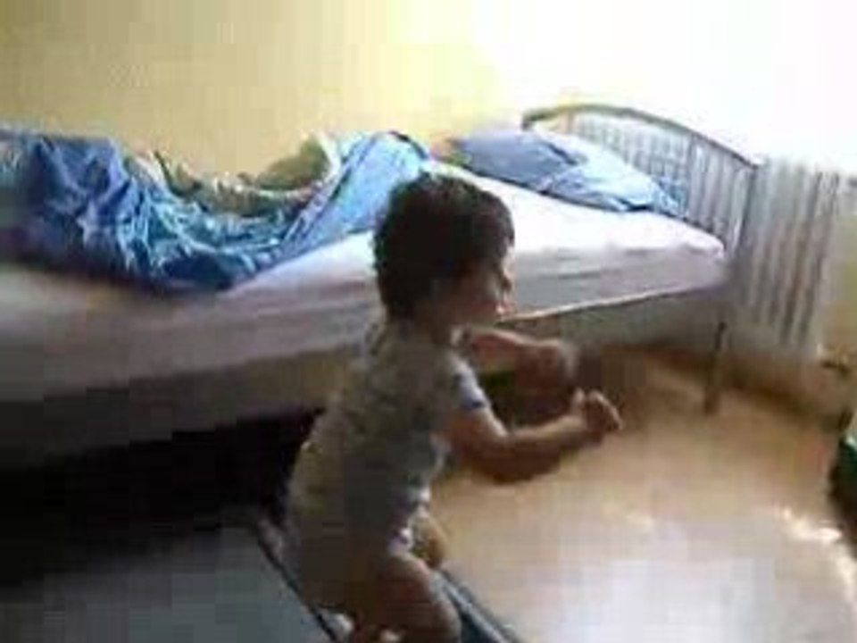 Kolbastı - Hoptek - Faroz Kesmesi Oynayan Çocuk