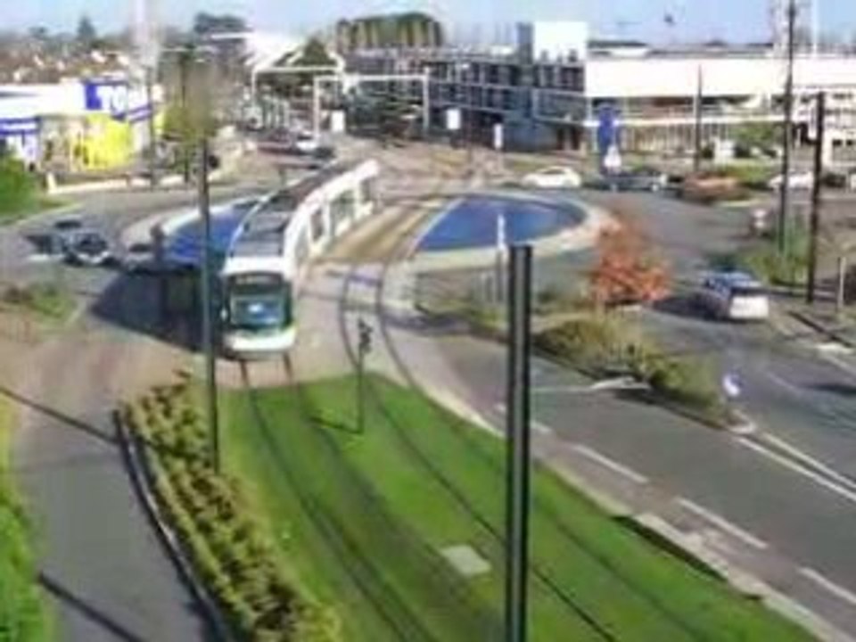 Saint Herblain / Orvault : rond point route de Vannes