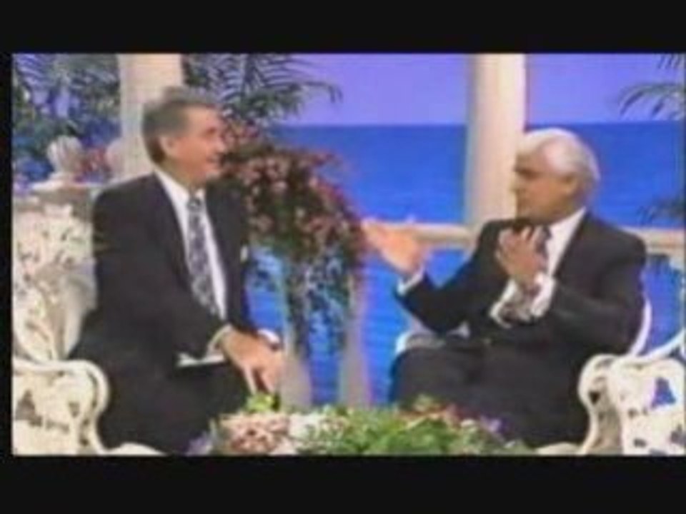 James Kennedy & Ravi Zacharia on Darwin's Evolution Theory