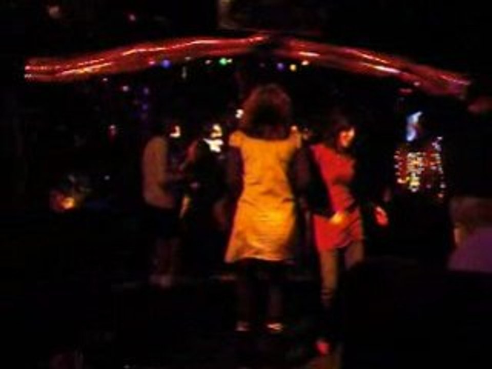 LA BELLA  AU GUITOUN CLUB A JUZIERS 78820