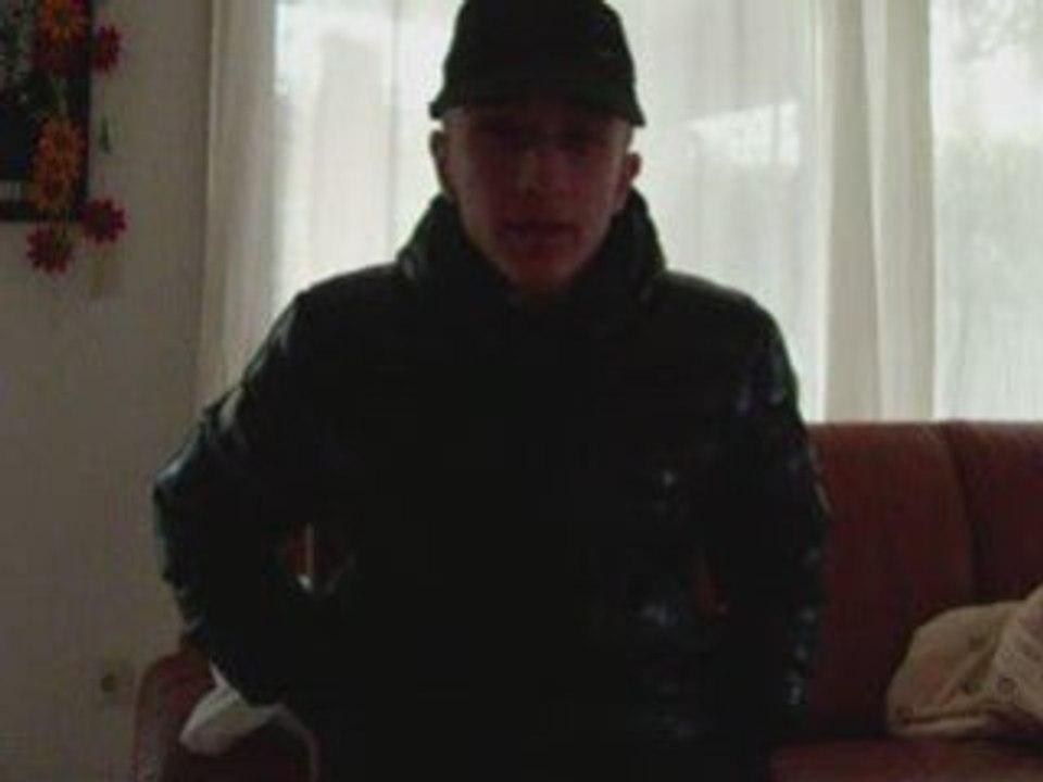 DESKOO  INTERVIEW