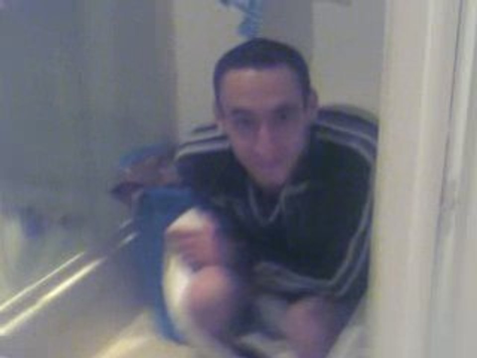 claude sur le trone