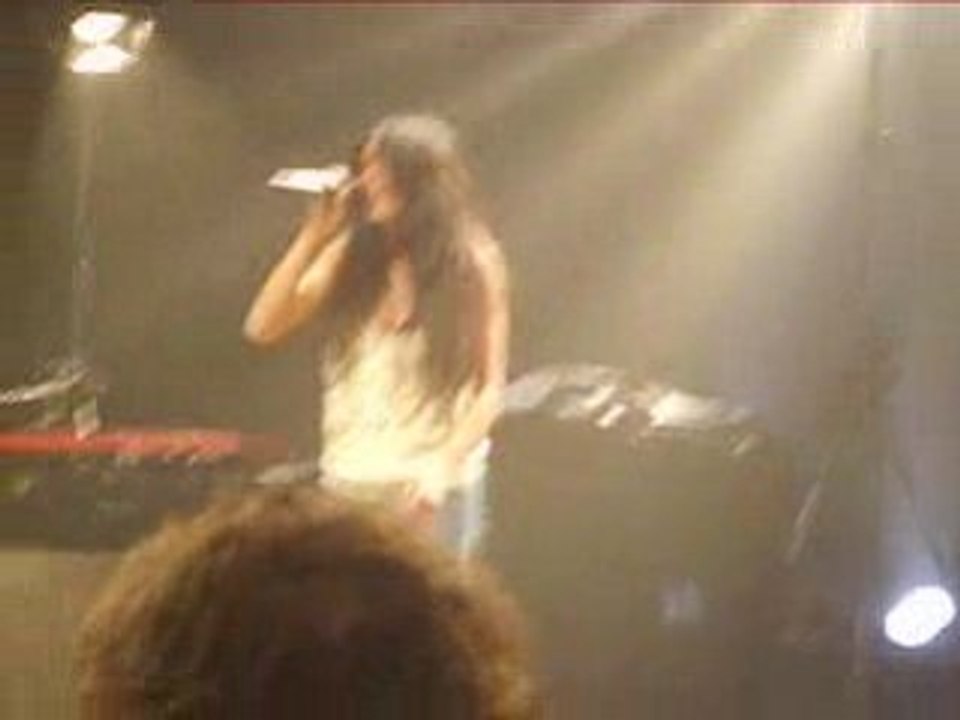 19.12.08 Jenifer au Cirque Royal - Remerciement (final)