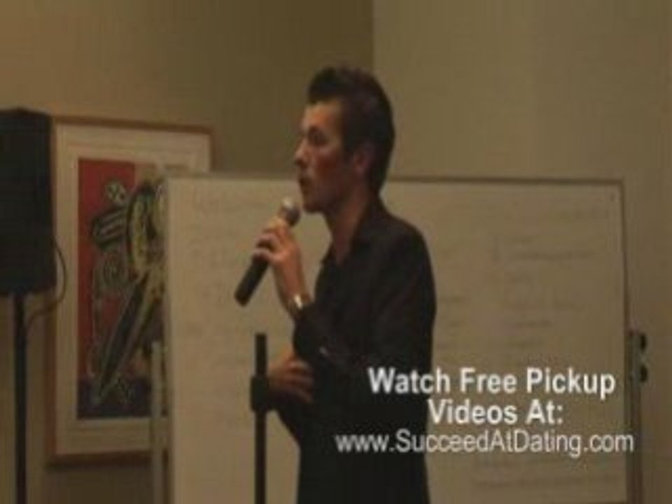 Attracting Women During The Daytime - DayGame Seminar Part 1